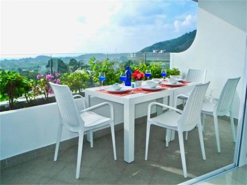 Phuket Thailand Hotel Agoda.com Good Discount Code